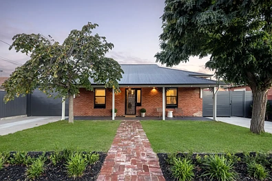 Edwardstown 4房  C1920s State Bank Bungalow, Restored & Extended to Perfection.