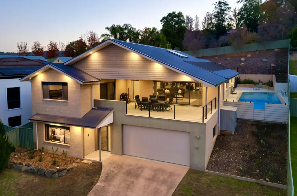 Glenroy 4 Bedroom Stunning Contemporary Home, with Exceptional Features !