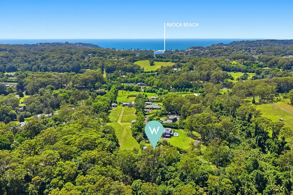 Picketts Valley 5房  Hidden Oasis on Over 4.5 Acres Provides Resort-Style Living in Total Privacy