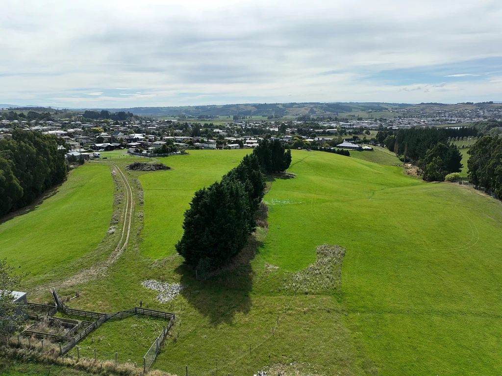 Balclutha  Ultimate Lifestyle/Future Subdivision Potential