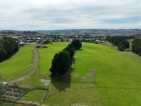 Balclutha  Ultimate Lifestyle/Future Subdivision Potential