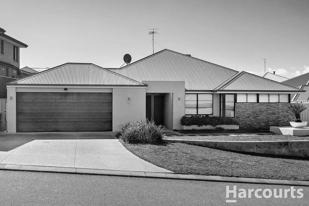 14 Torwood Edge, Halls Head, WA 6210