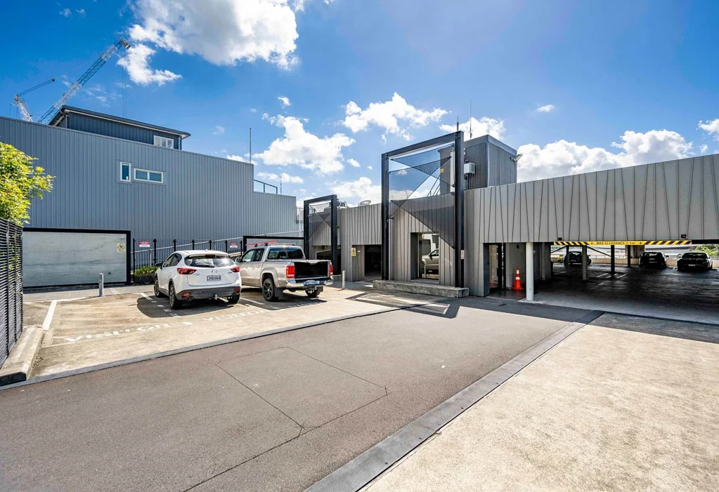 Parnell HIGHLY INCENTIVISED FITTED PARNELL OFFICE