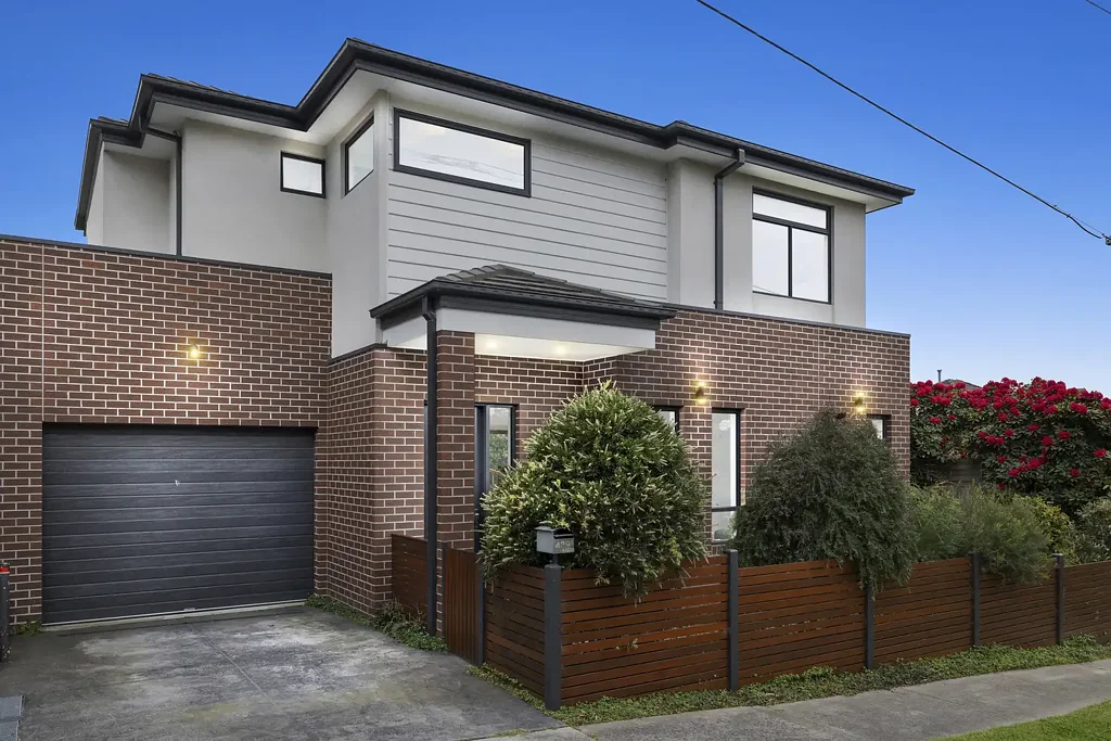 Burwood 3कमरा Surprisingly Serene Townhouse Ease