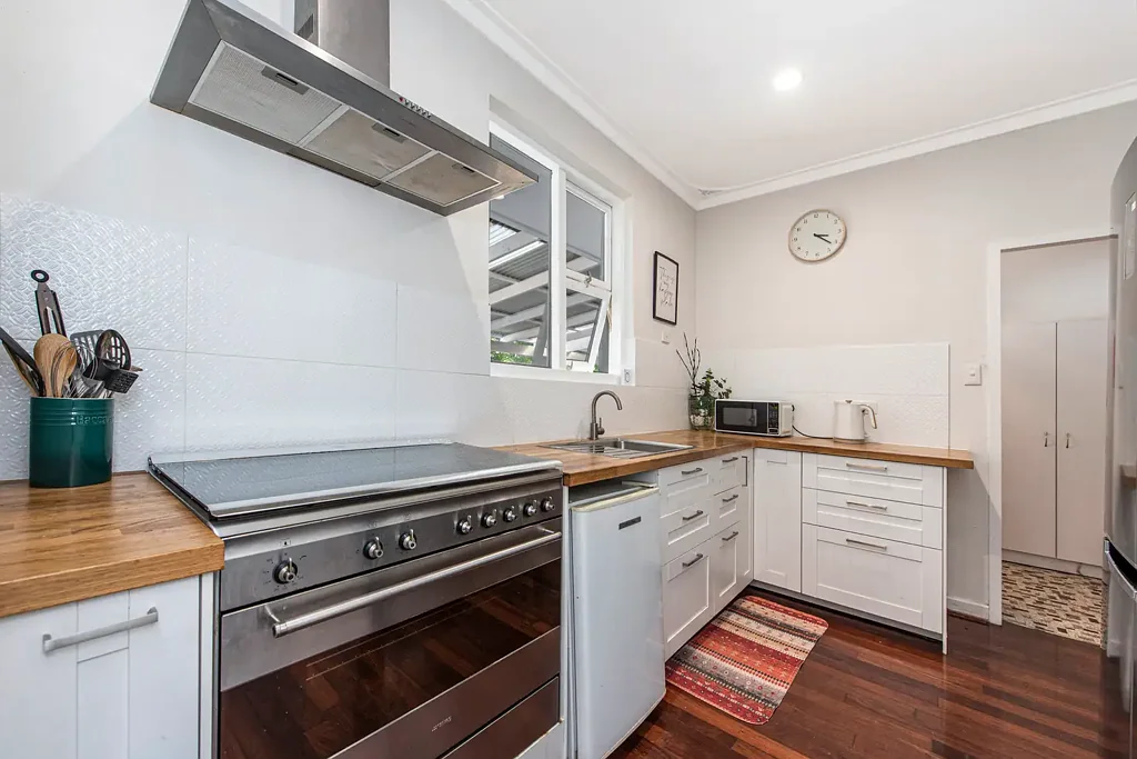 Rockingham 4ਬੈੱਡਰੂਮ UNIQUE CHARACTER HOME FULLY FURNISHED AND EQUIPPED