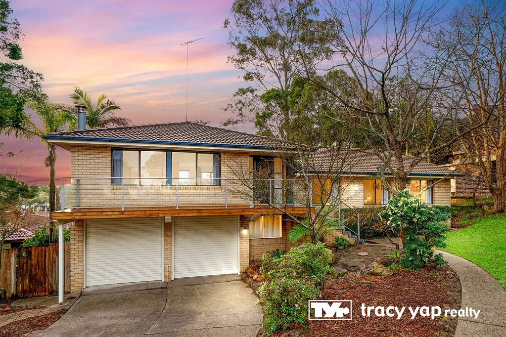 West Pennant Hills 7 Bedroom Charming Family Home with Spectacular Mountain Views - Three Fully Self-Contained Living Areas