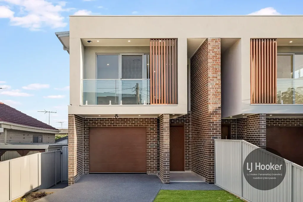 Guildford 5ห้องนอน Brand New Duplex, Great Location!