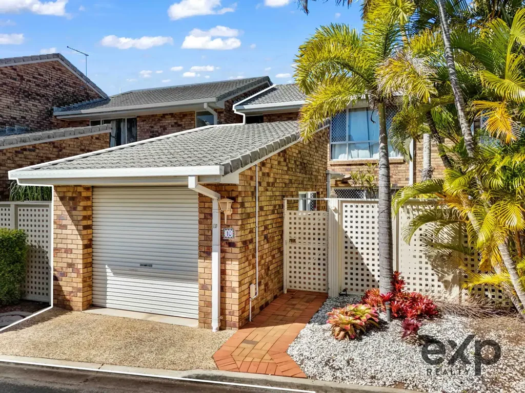 Wellington Point 2房 Wellington Point中心联排 两卧舒适 私密庭院 开放式生活区 新建Pergola 一车车库 安全便捷 Charming Townhouse at Bayview Gardens
