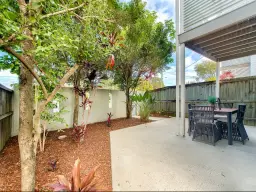 1/50 Walkers Way, Nundah