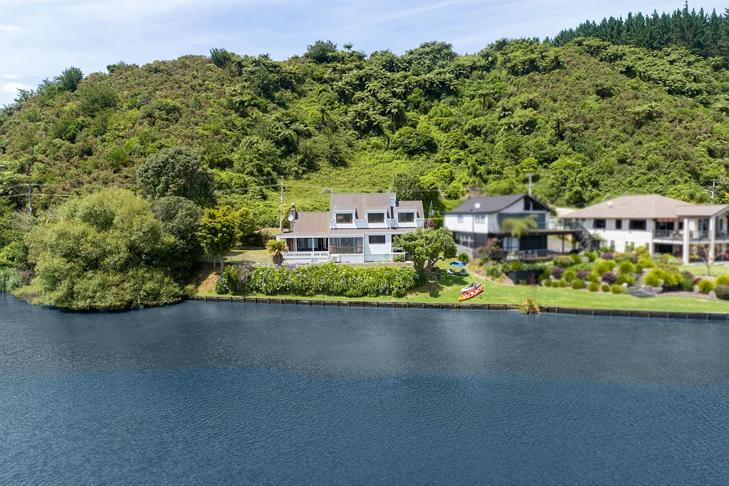 Okere Falls 4房  Vendor wants action - Freehold Lake Rotoiti
