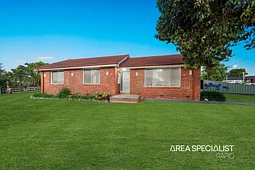 1 Pin Oak Court, Narre Warren
