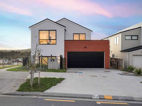 Silverdale 5房  Owner-Built Luxury with Stunning Sunset Views!