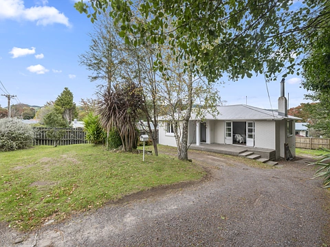 Owhata 3房  Renovate, Rent or Reside the Choice is Yours!