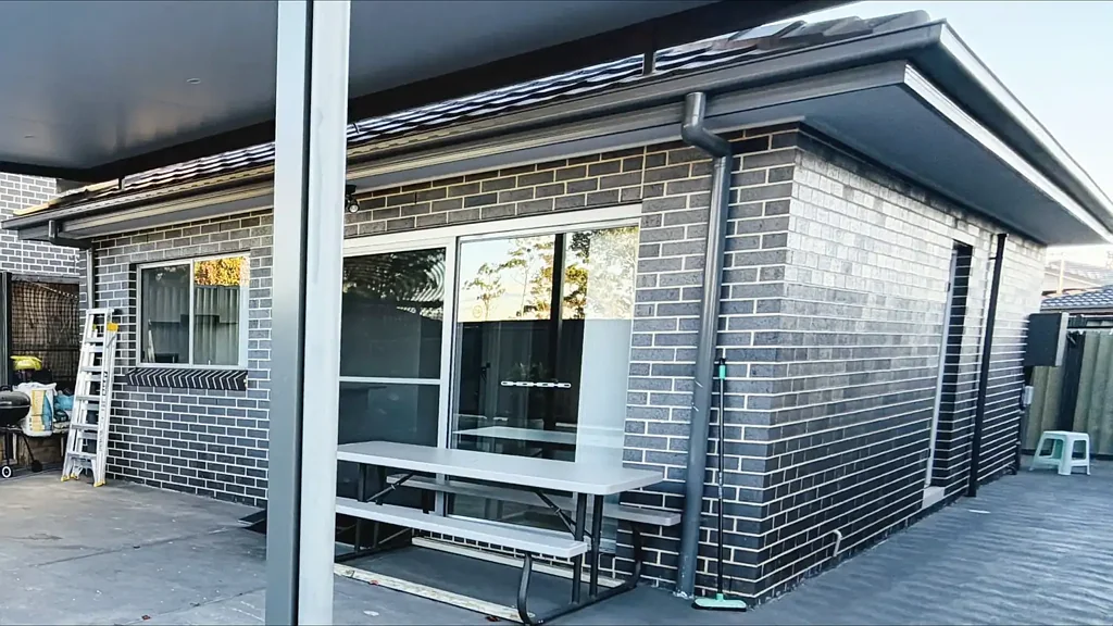 BRAND NEW GRANNY FLAT WITH MODERN INCLUSIONS IN BONNYRIGG