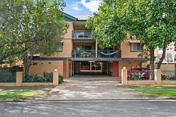 8/17 Dwyer Street, Nundah