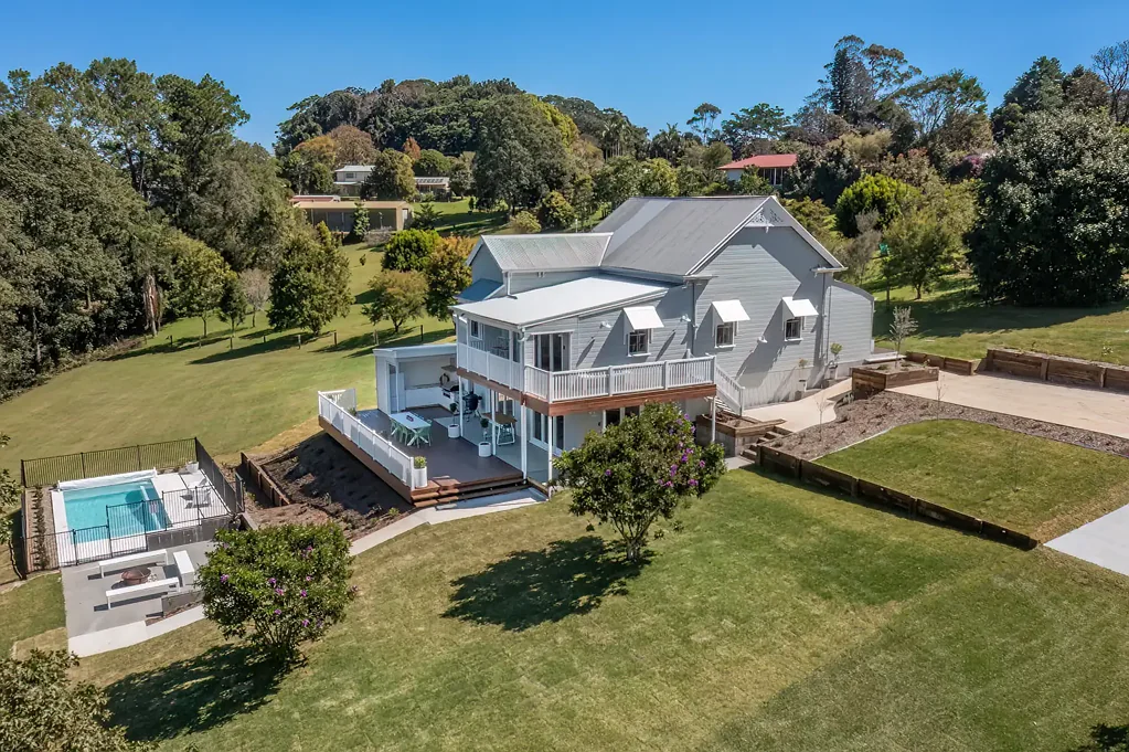 North Maleny 3房  "A masterpiece of character, reimagined for modern living"