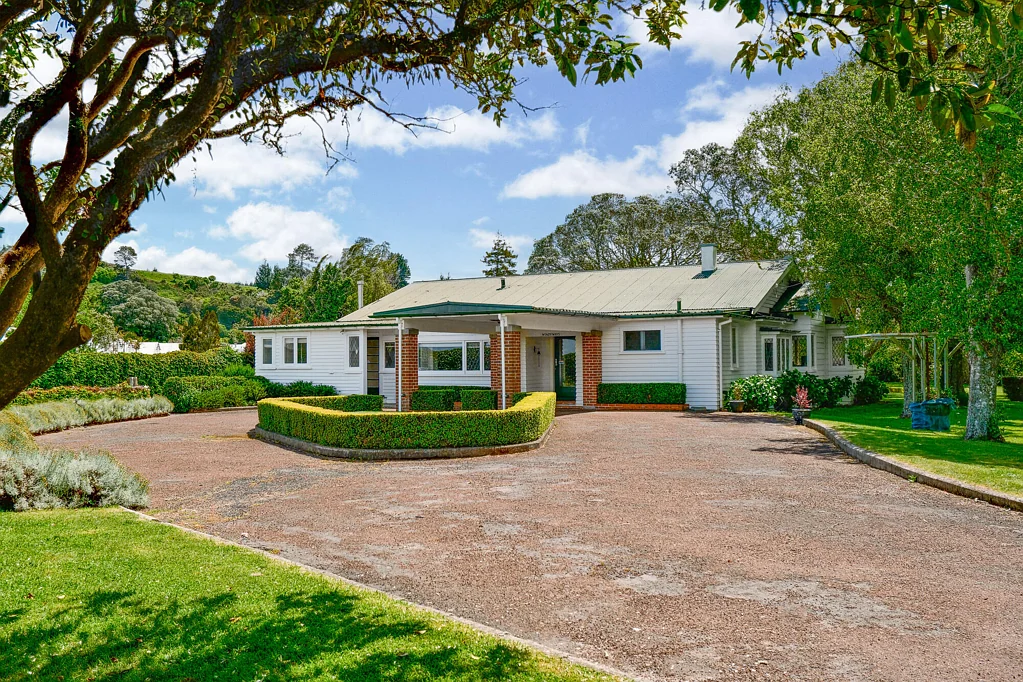 Mourea 6房  Timeless Waterside Estate