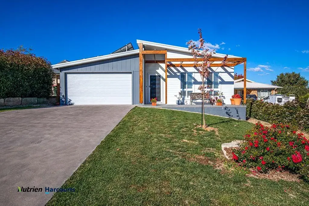Braidwood 3Moenga Well below replacement cost!