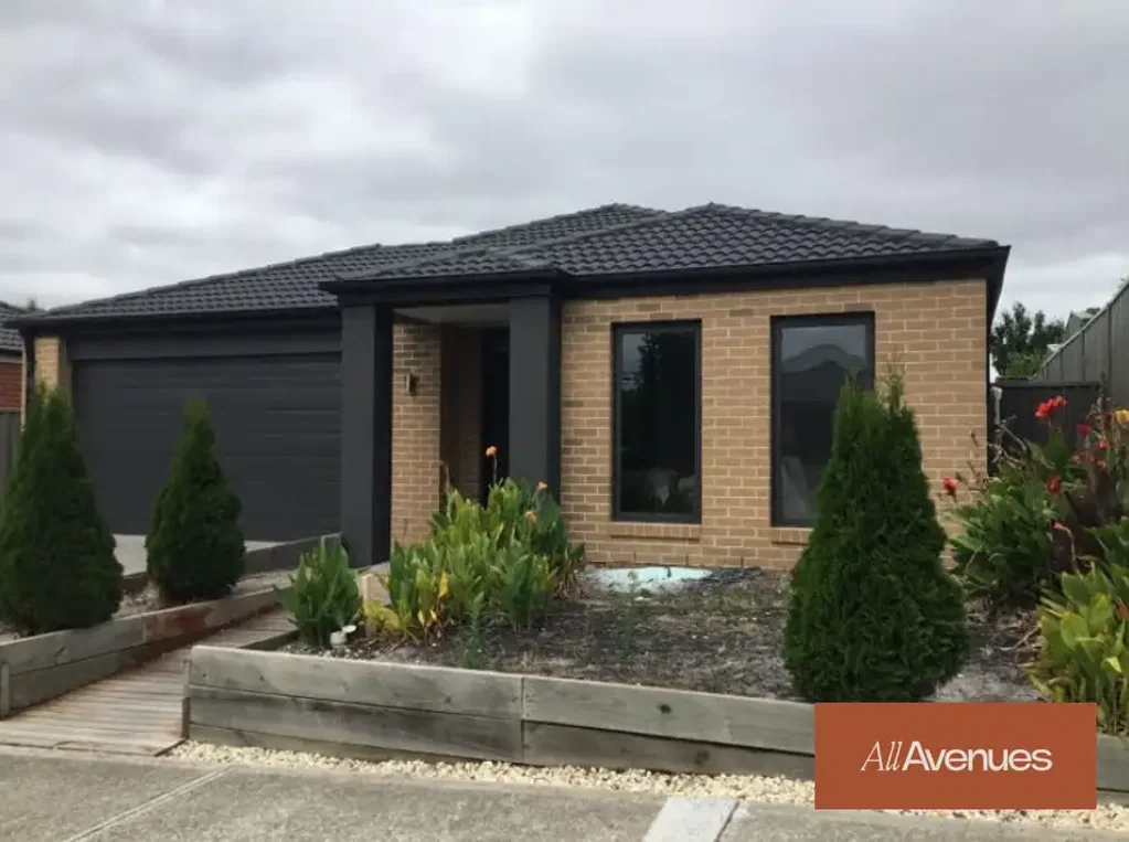 LOW MAINTENANCE FAMILY HOME!!!