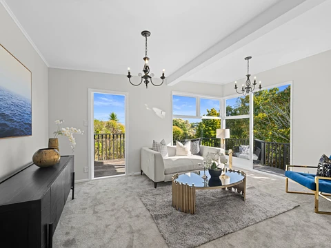 Blockhouse Bay 5房  A Hidden Gem - Your Perfect Family Home Awaits