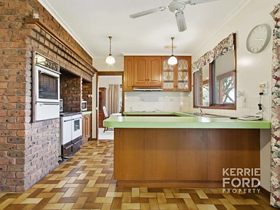 रसोईघर - 201 Guyatts Road, Toongabbie, VIC 3856