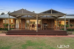 27 Hammond Circuit, Hopetoun Park