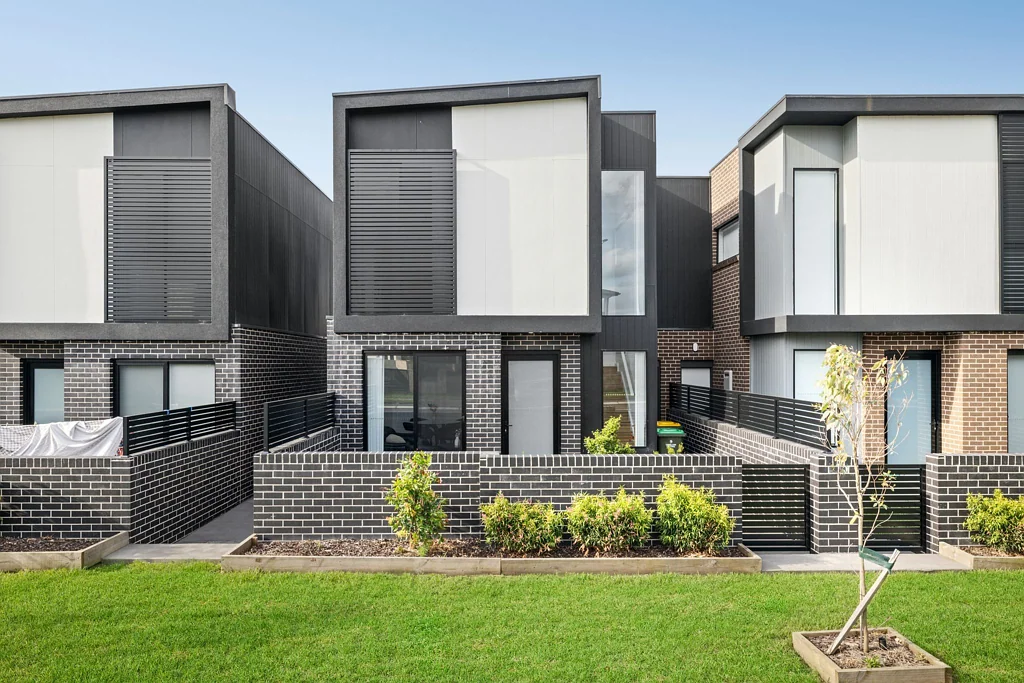 9/30 Isabella Crescent, Glenfield, NSW 2167
