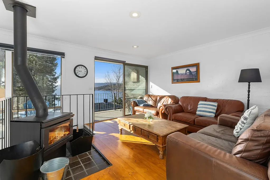 Lakeside Living with Stunning Views