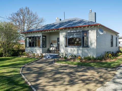 Fairlie 4房  Charming character home