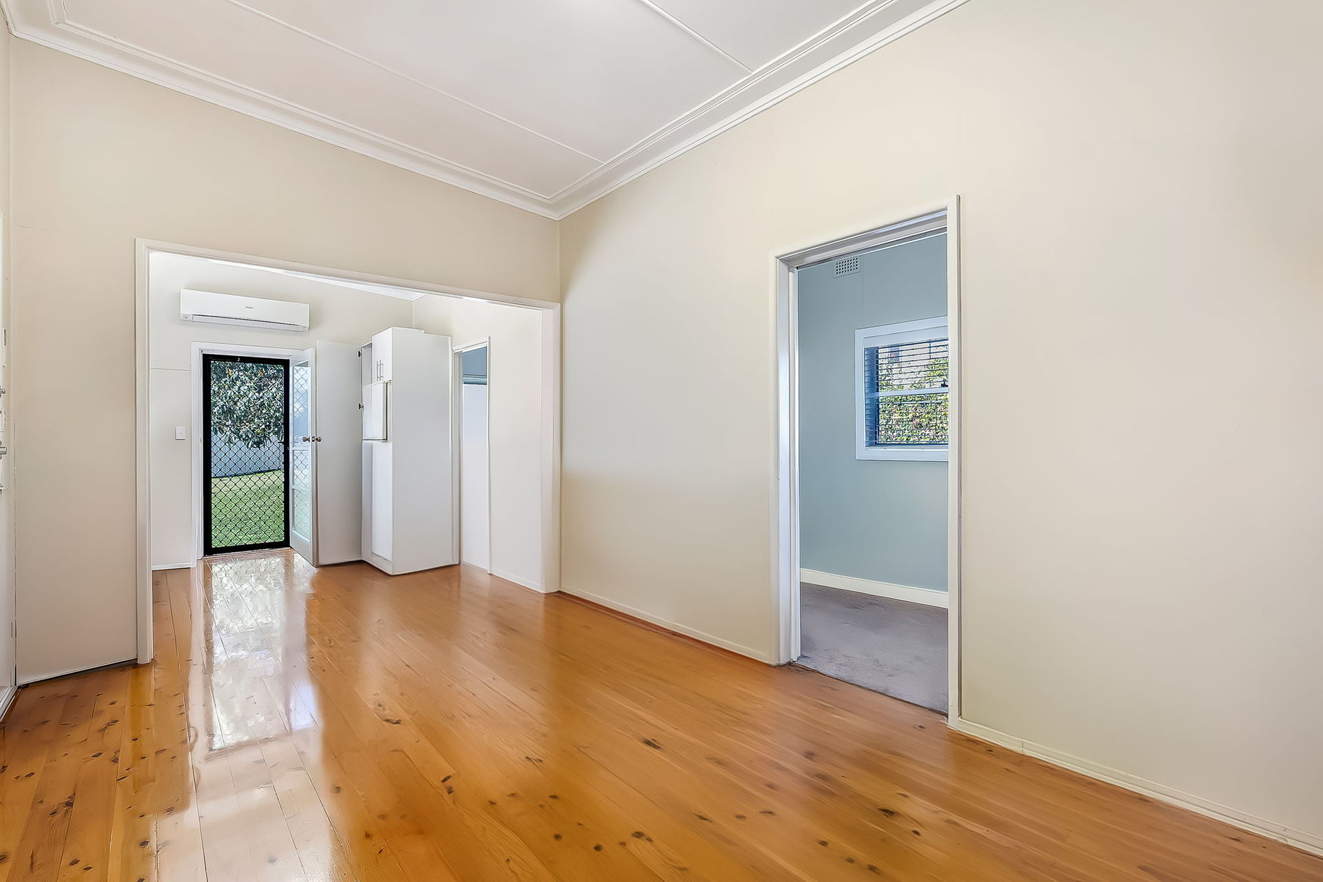 10 KEVIN ST, MANNERING PARK NSW 2259, 0 Bedrooms, 0 Bathrooms, House