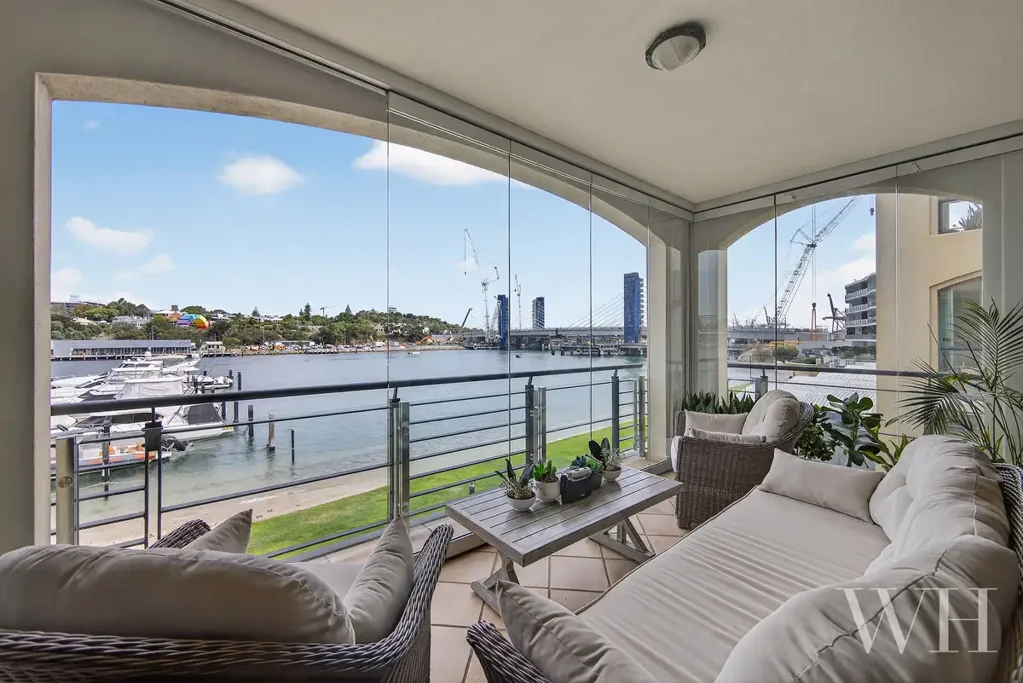 North Fremantle 3ห้องนอน Exclusive Waterfront Living: Lifestyle Ease & Prestige