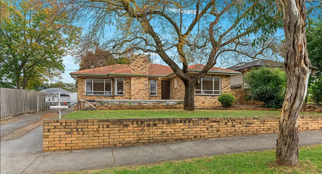 Beautifully Renovated Family Home in Prime Location (Under application)