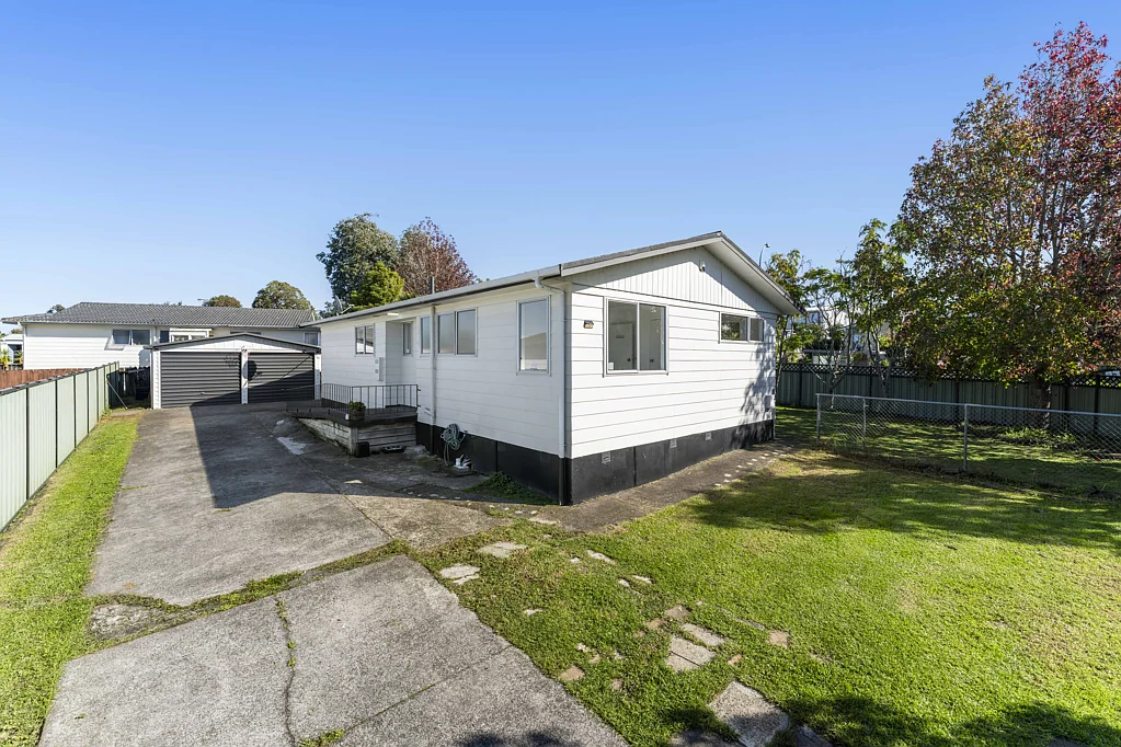 13 Hyperion Drive, Randwick Park, Manukau City, Auckland