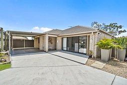 6 Marigold Avenue, Regents Park