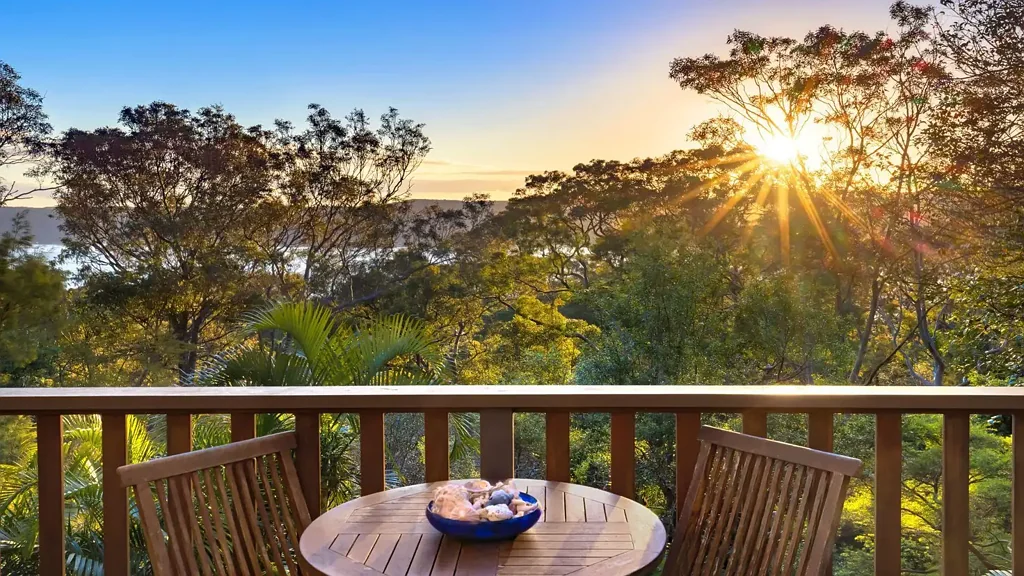 Avalon Treehouse - Fully Furnished.