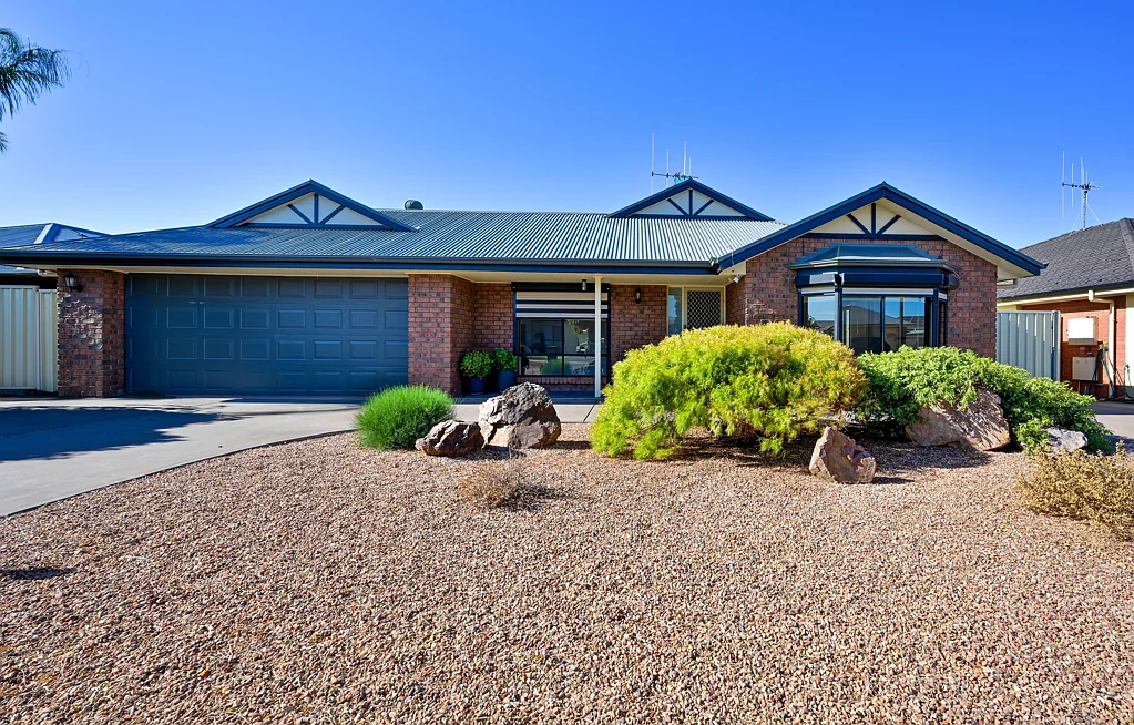 16 Middleback Drive, Whyalla Jenkins, SA 5609