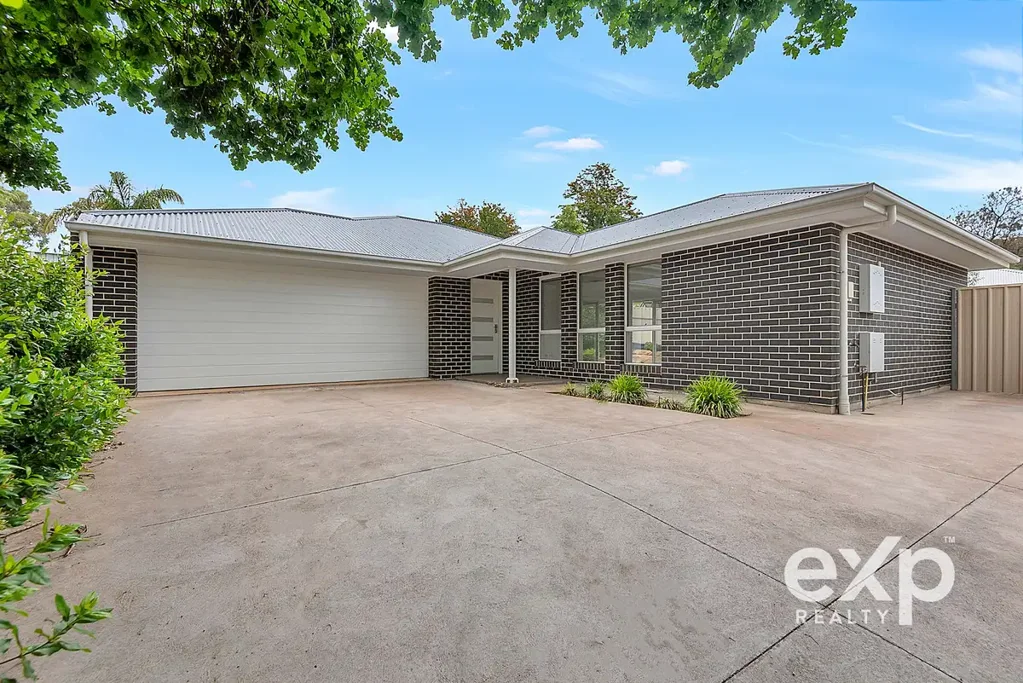 Valley View 3બેડરૂમ Looking for that modern home with a double garage ? You are in luck.