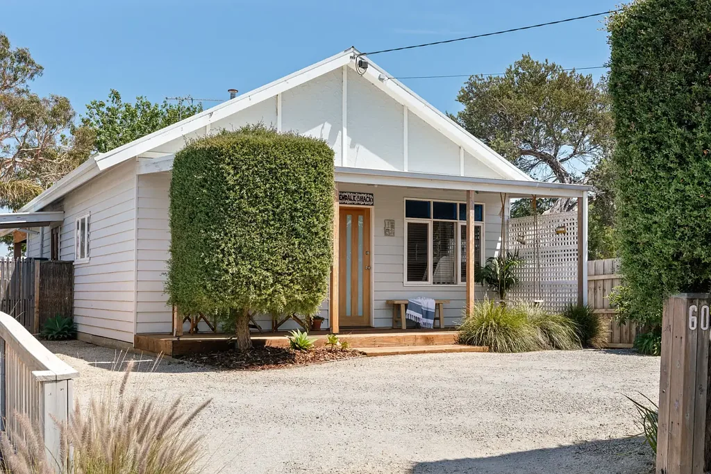 60 Ninth Avenue, Rosebud, VIC 3939