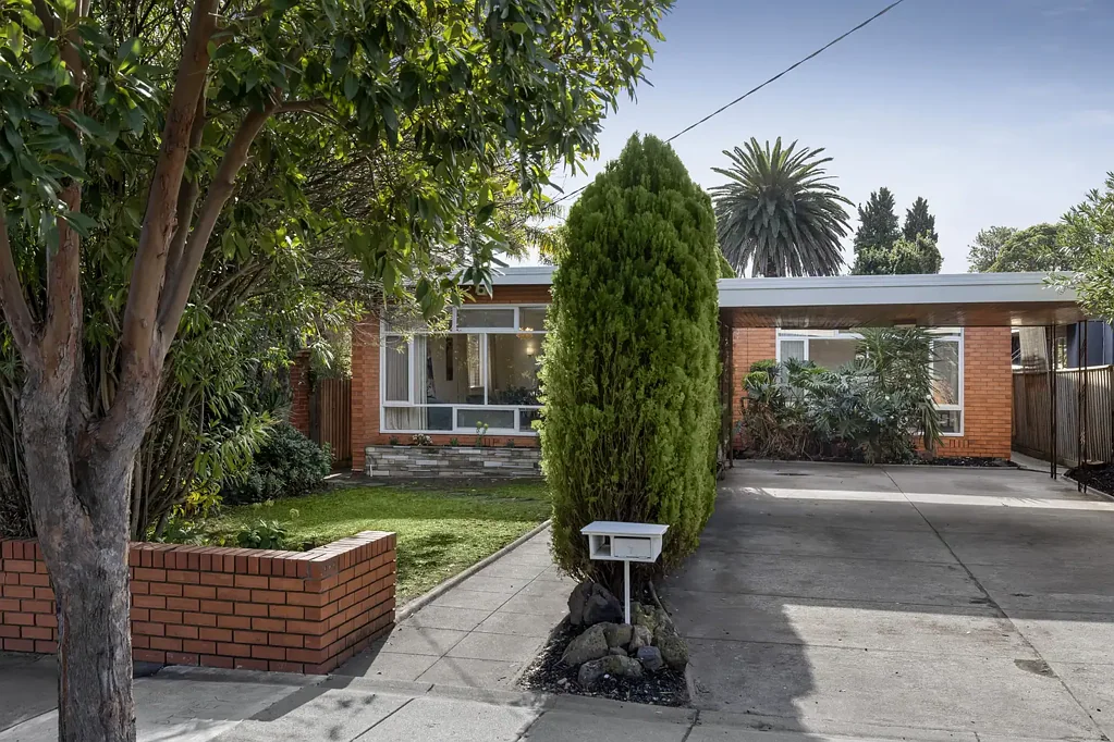 Caulfield North 5Phòng ngủ North-Facing Gardens, Mid-Century Soul
