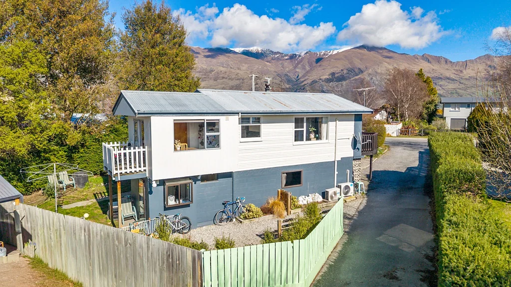 Wanaka 3房  Family starter or Grab your builder Priced to sell!