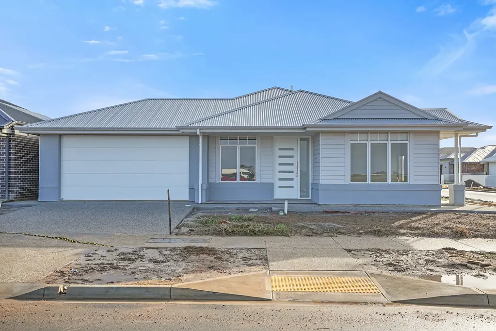 Brand New Family Home in Riverlea Park | 4 Bedrooms