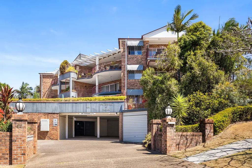 Taringa 2ਬੈੱਡਰੂਮ Stylish Boutique Living with Expansive Outdoor Entertaining in Taringa