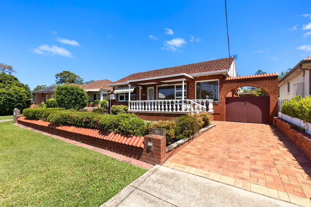 16 Pacific Street, Caringbah South, NSW 2229