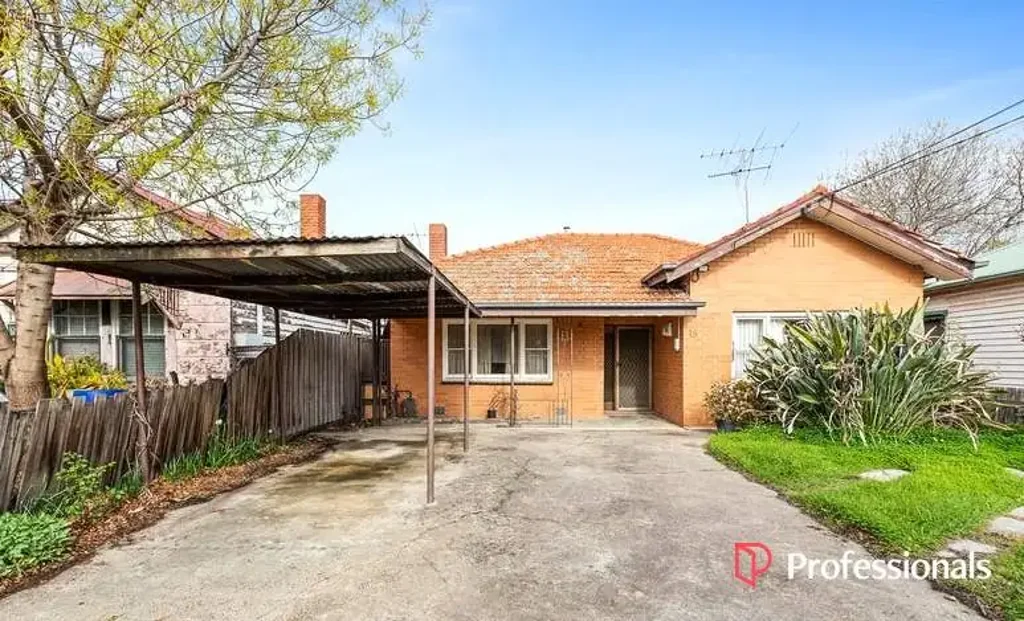 Footscray 3 Bedroom Exceptional Scope in Blue-Chip Footscray - Prime 743m² (Approx.)