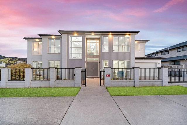 21 Horsefields Drive, Flat Bush, Manukau City