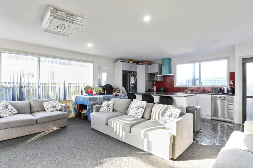 Manurewa 4Moenga HOME FOR EXTENDED FAMILY!!!