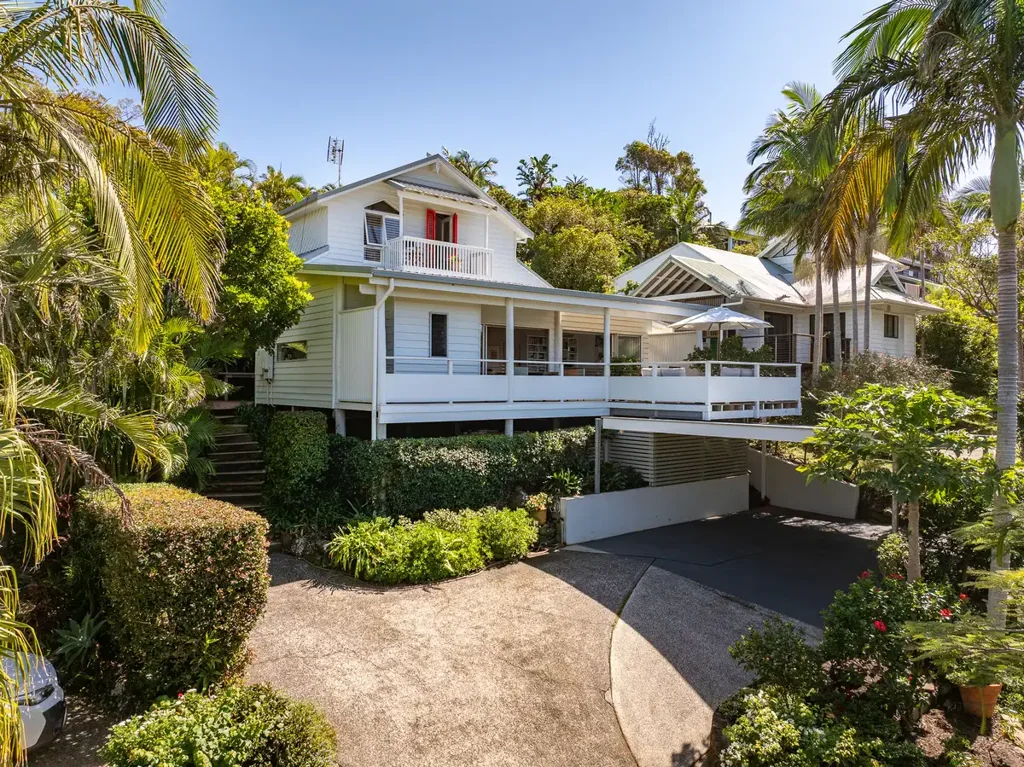 Byron Bay 3બેડરૂમ Elevated Sanctuary Among the Treetops with Sunrise Views