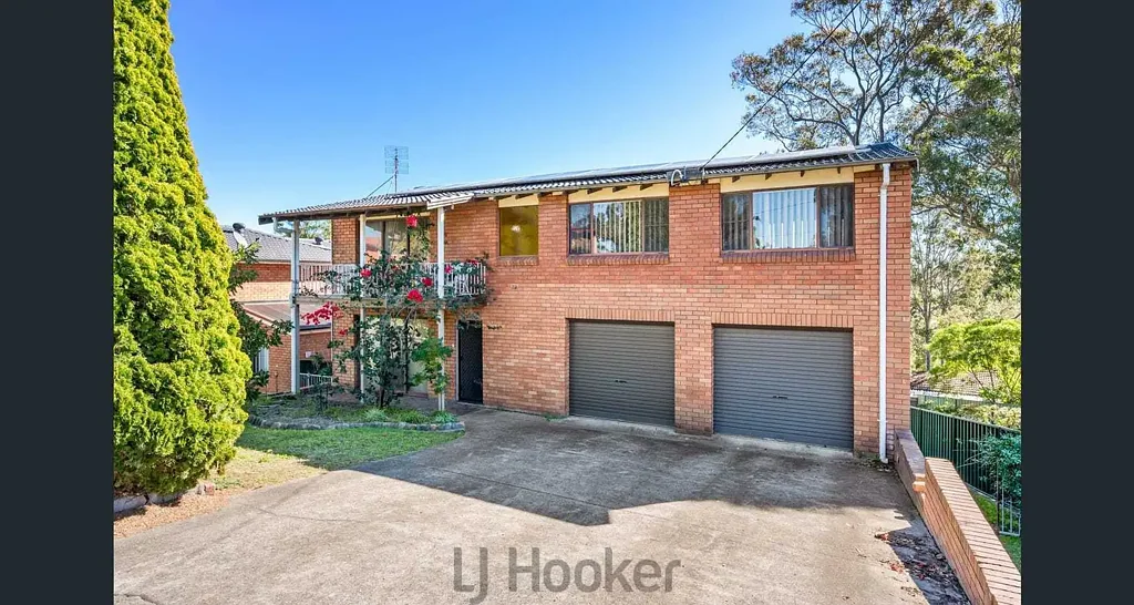 LARGE FAMILY HOME!