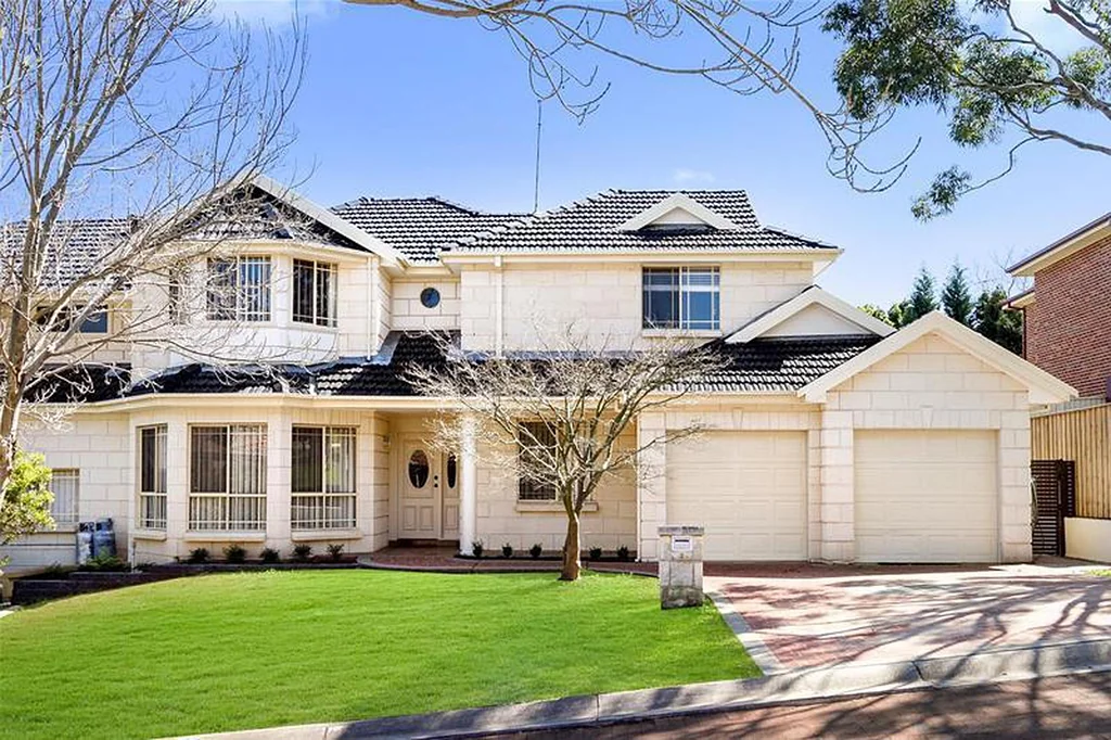 3 BEDROOM FAMILY HOME IN BEAUTIFUL BELLA VISTA