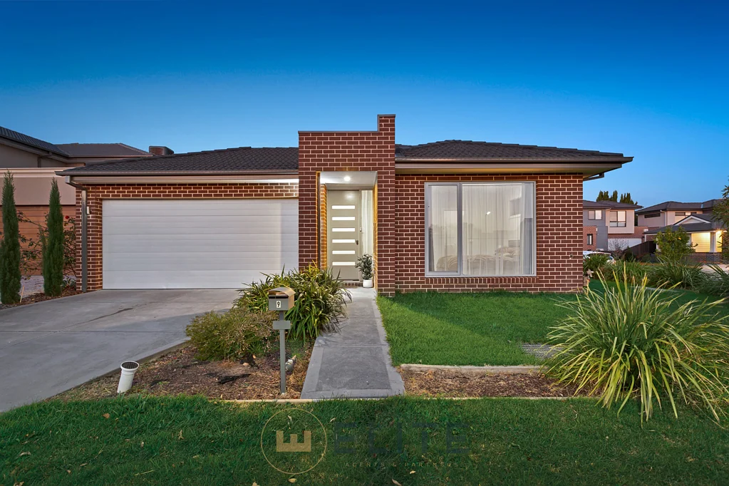 9 Pettit Close, Berwick, VIC 3806